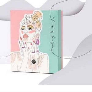 LIMITED EDITION ‘The Art Of Beauty’ Keepsake GLOSSYBOX